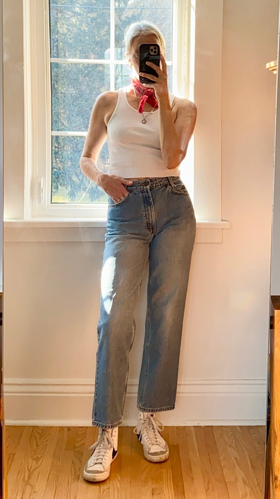 Vintage 1990s Orange Tab Levis 550 Student Light Wash size 28