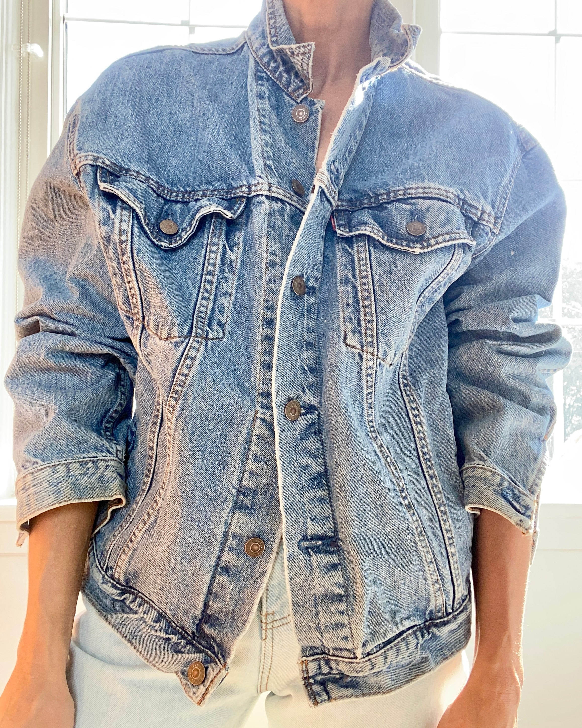 Vintage 1980s Levis Jean Jacket light wash