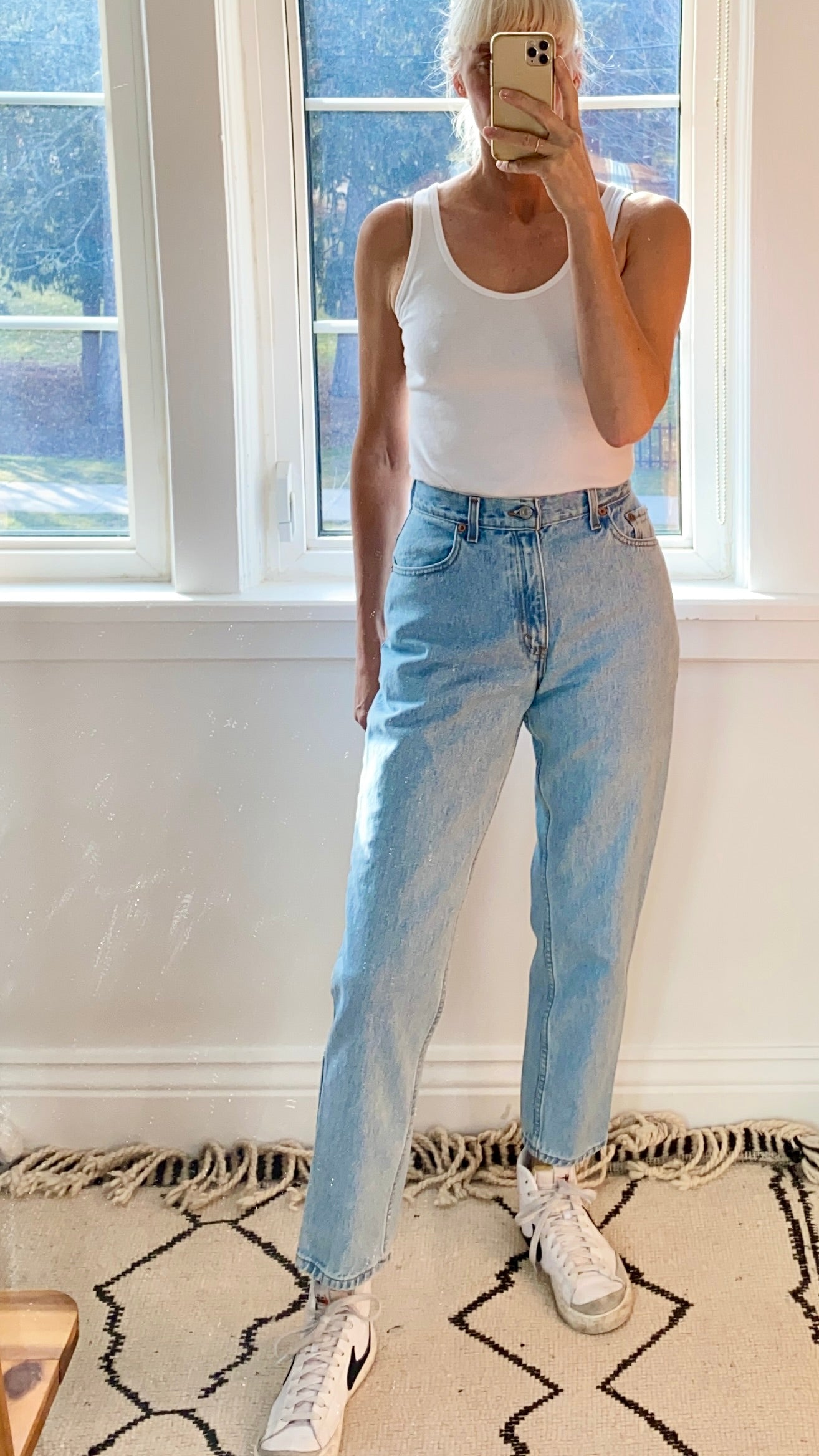 Vintage Levis 550 Light Wash Jeans size  27