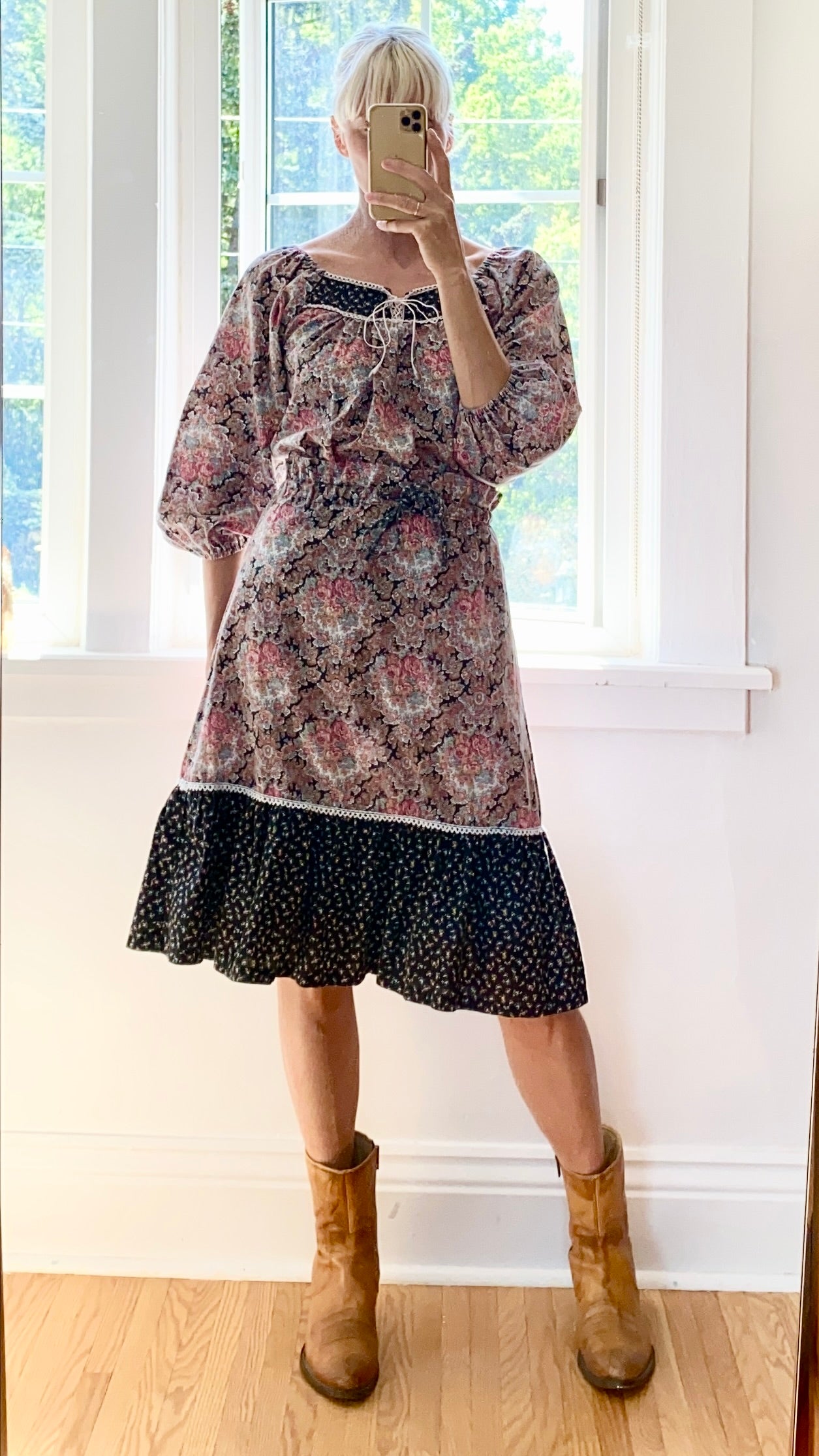 VINTAGE 1970s LEO of New York Cotton Calico Floral Prairie Set