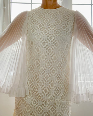 VINTAGE Lace and Chiffon Mini 1960s Dress