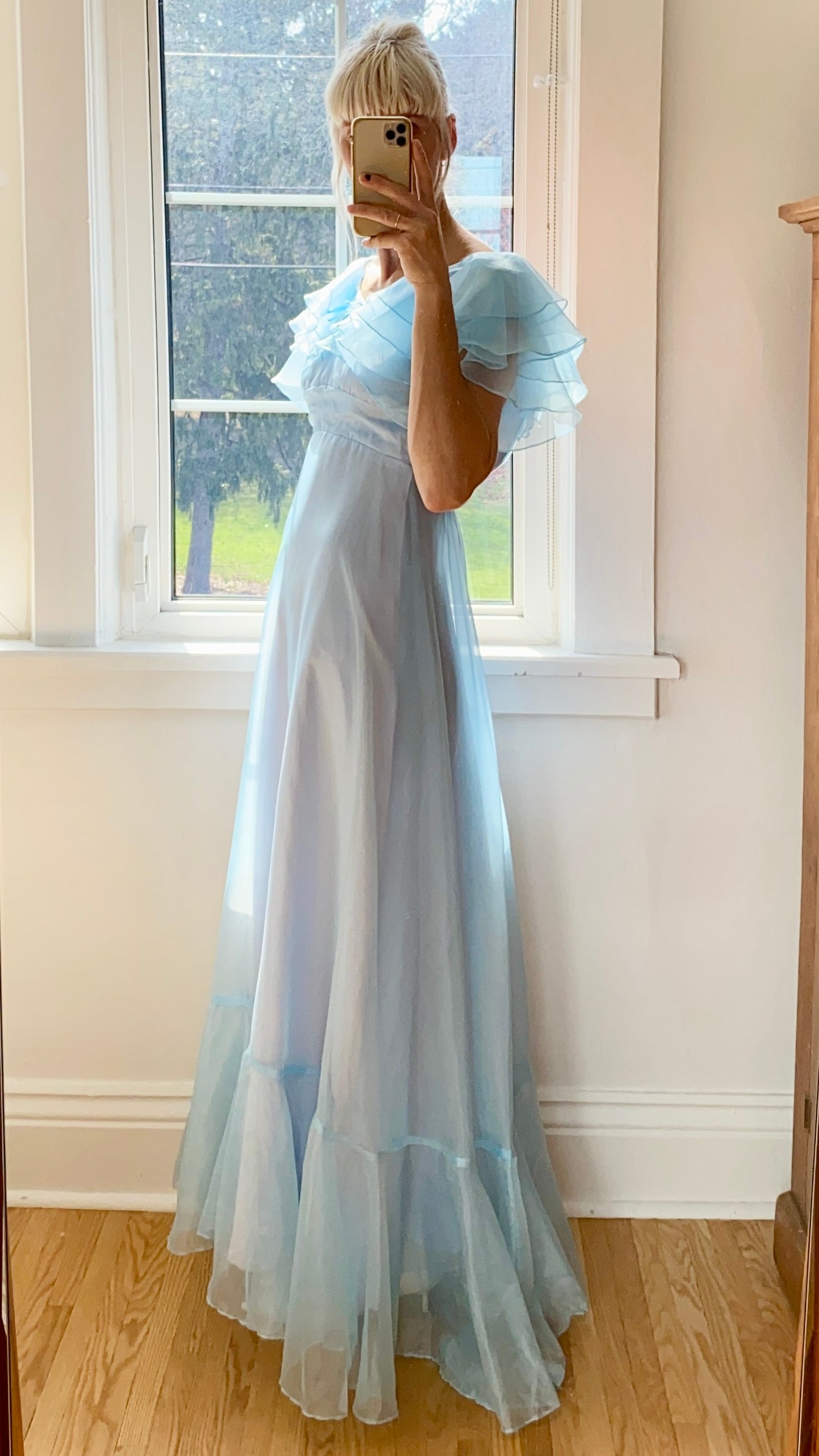Vintage 1970s Montgomery Ward Blue Chiffon Formal Gown Size 4 - LGWU Union label USA