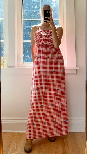 VINTAGE 1970s Red Gingham with Blueberries Cotton Ruffle Maxi Dress XS S