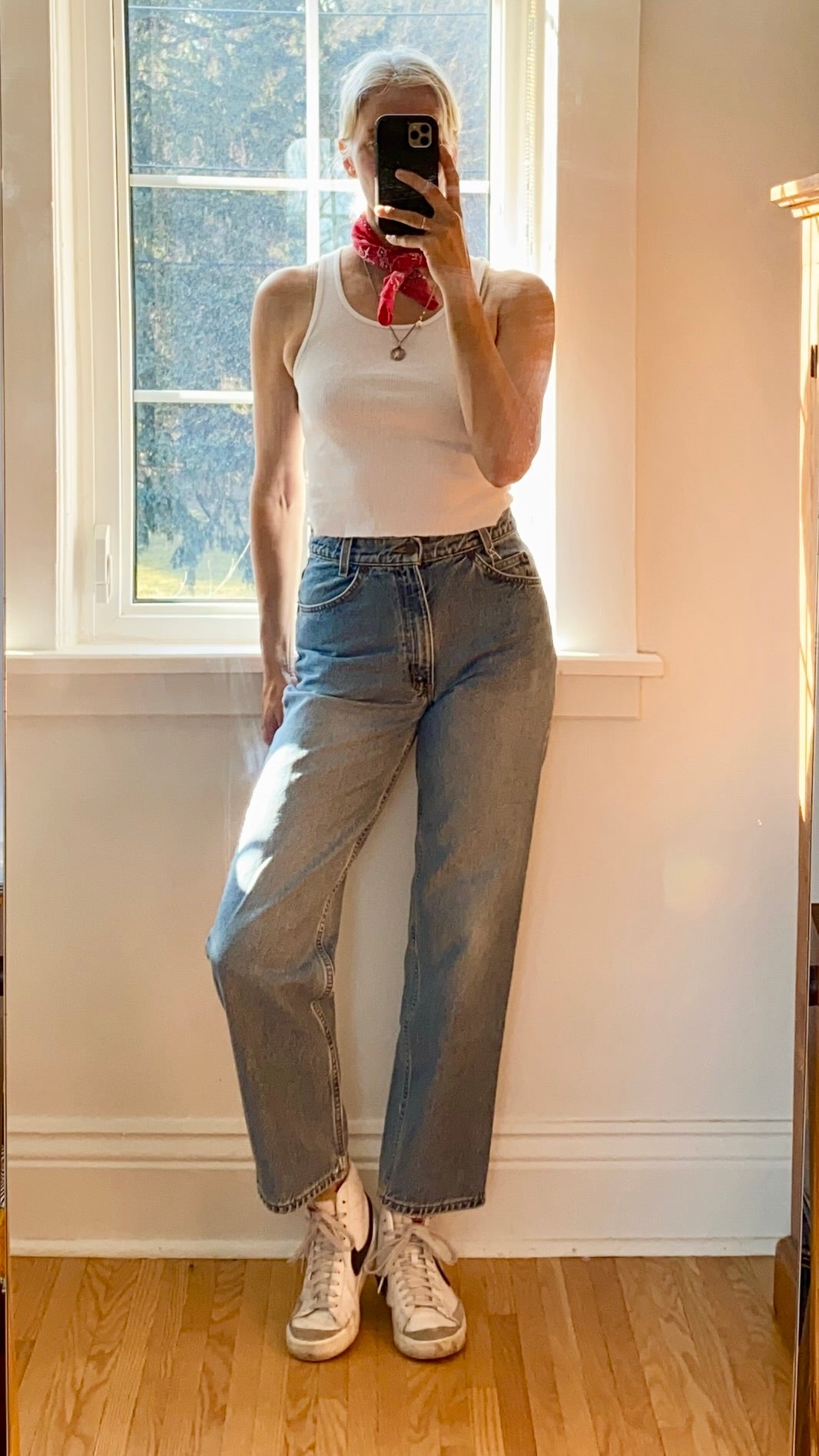 Vintage 1990s Orange Tab Levis 550 Student Light Wash size 28