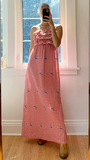 VINTAGE 1970s Red Gingham with Blueberries Cotton Ruffle Maxi Dress XS S