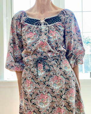 VINTAGE 1970s LEO of New York Cotton Calico Floral Prairie Set