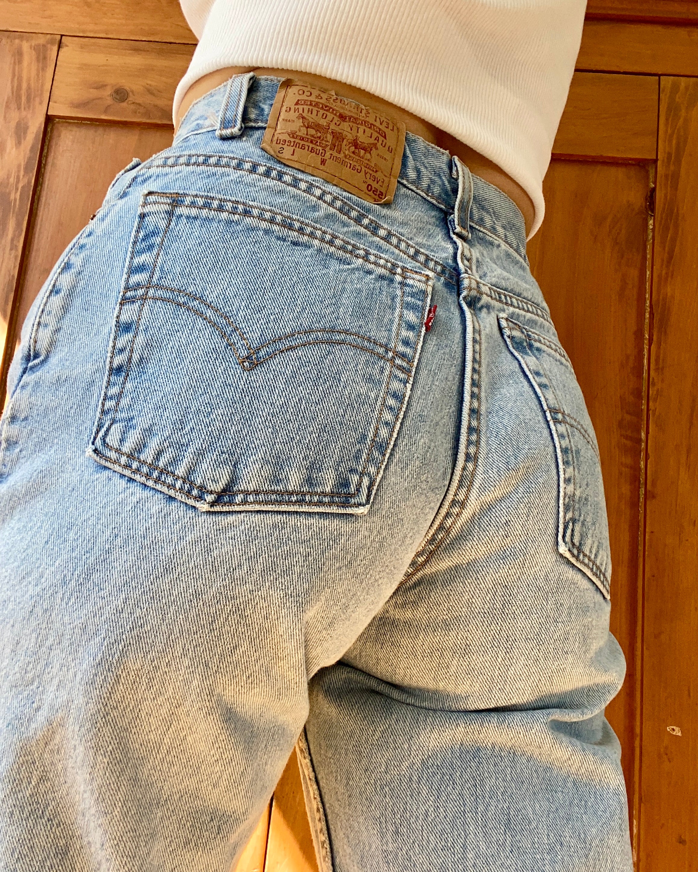 Vintage Levis 550 Light Wash size 28 USA