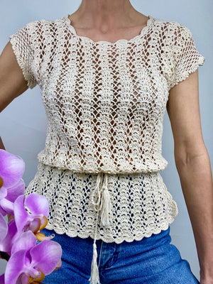 VINTAGE Beige Scalloped Crochet Top