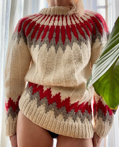 VINTAGE Icelandic Handknit Arrow Wool Sweater