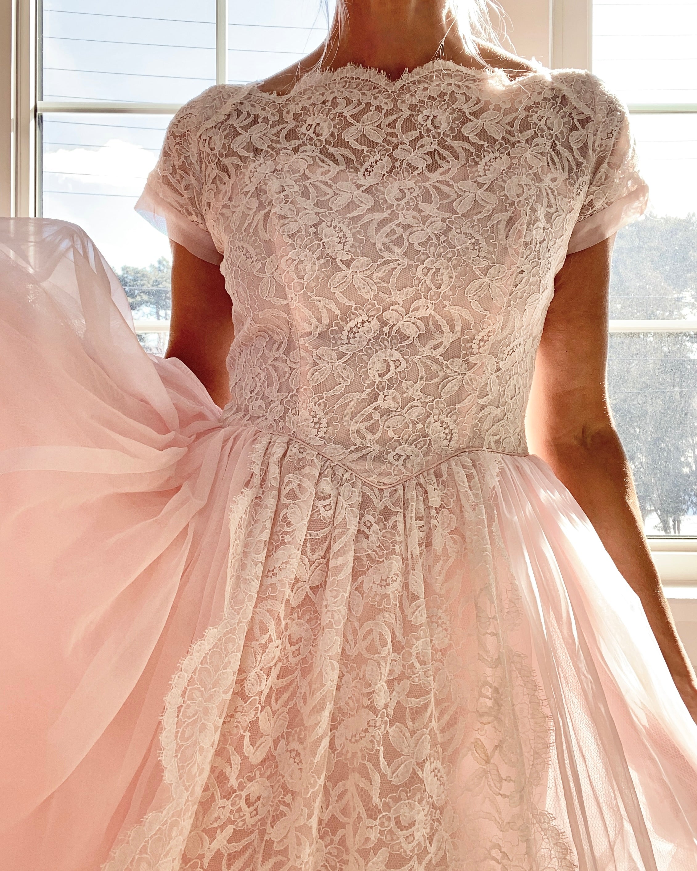 Vintage 1950s Pink Lace Chiffon  Formal Gown Size 6 or 8 - LGWU Union label USA