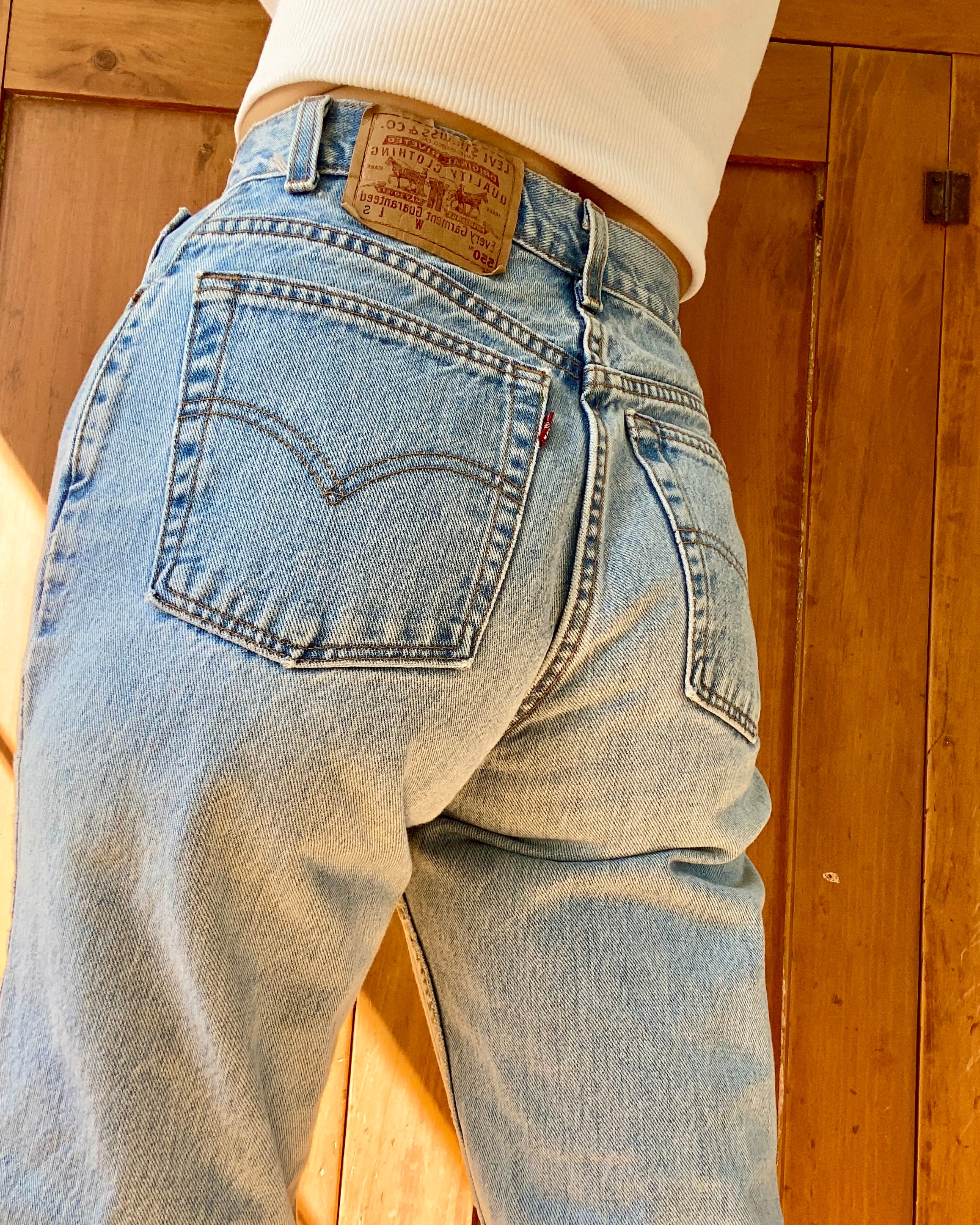 Vintage Levis 550 Light Wash size 28 USA
