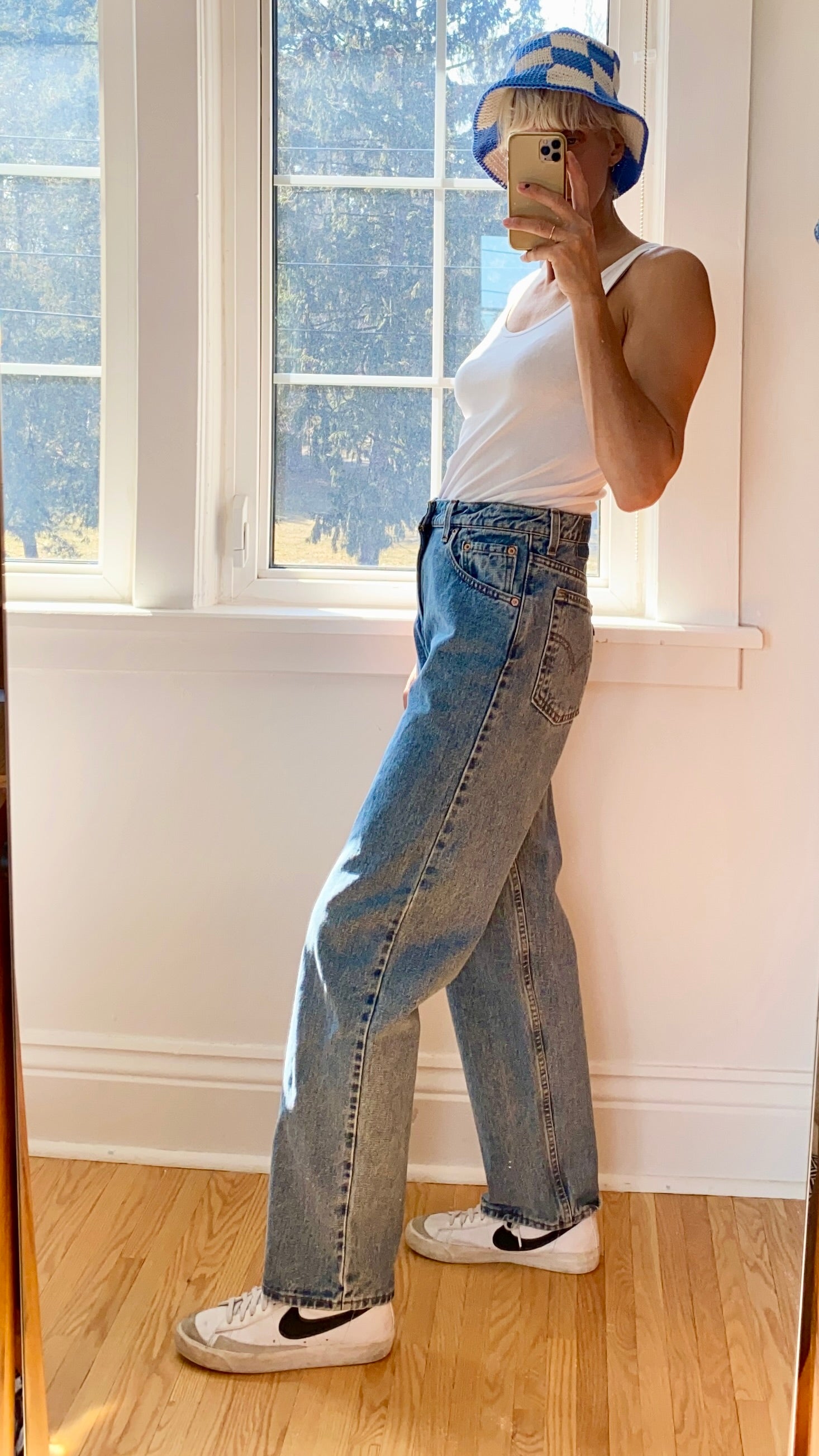 Vintage Levis 565 Medium Wash Jeans Made in USA size 29