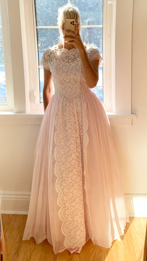 Vintage 1950s Pink Lace Chiffon  Formal Gown Size 6 or 8 - LGWU Union label USA