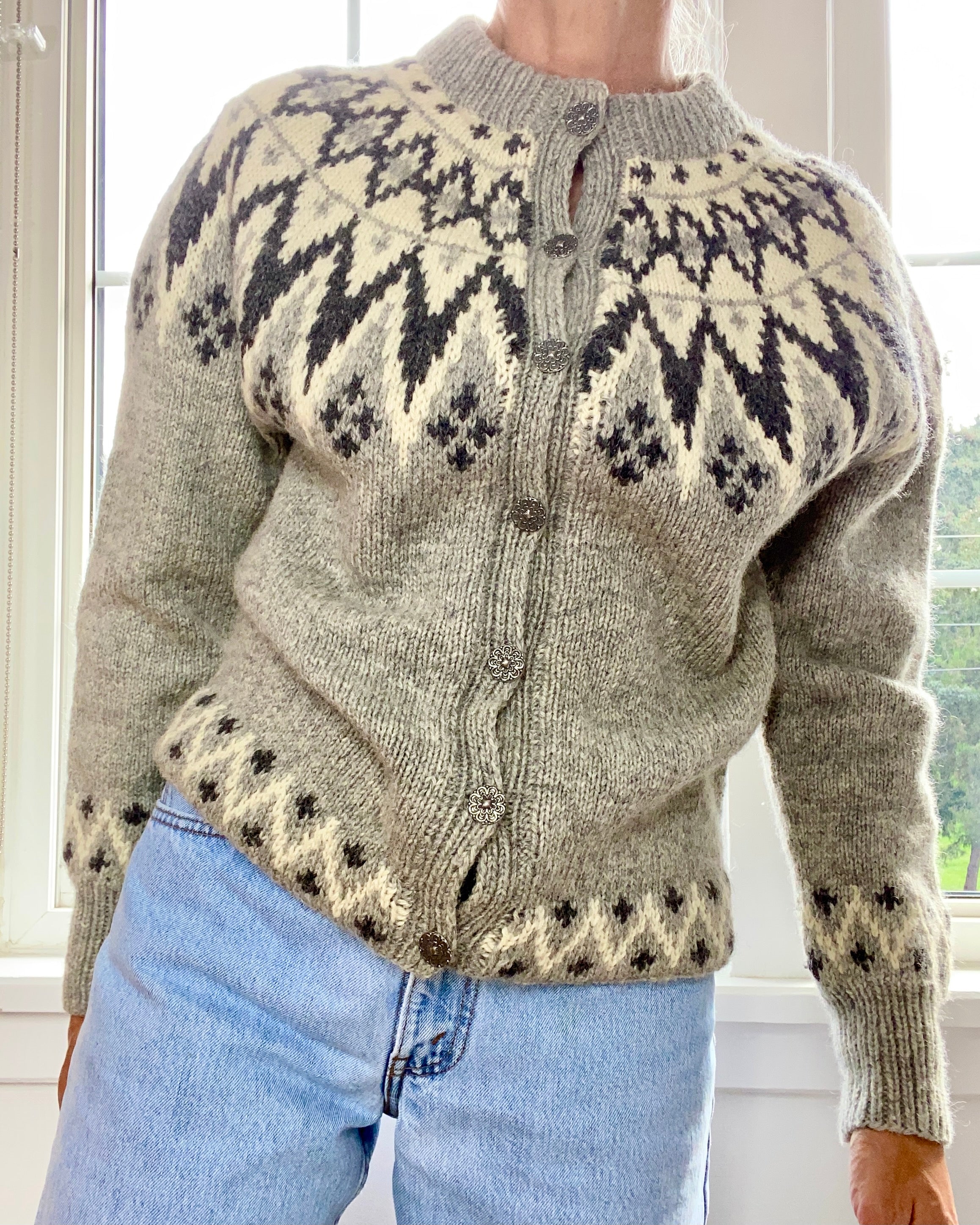 VINTAGE NORSE KNIT Cardigan Handknit in Norway