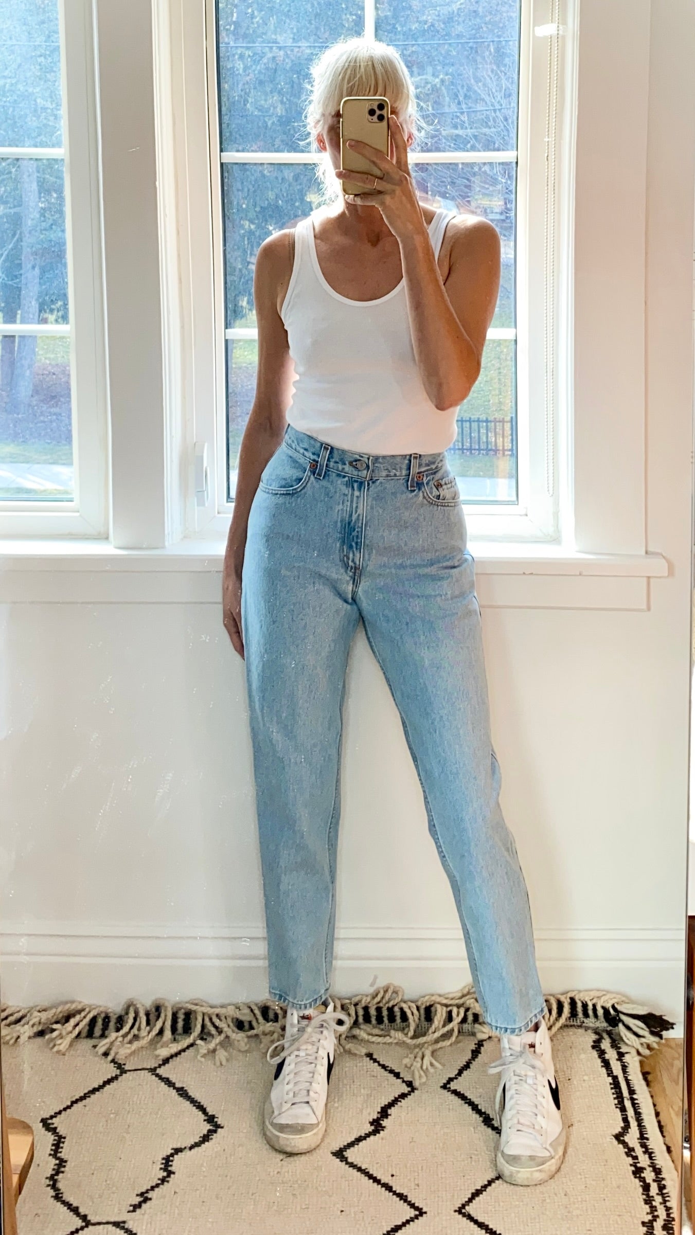 Vintage Levis 550 Light Wash Jeans size  27
