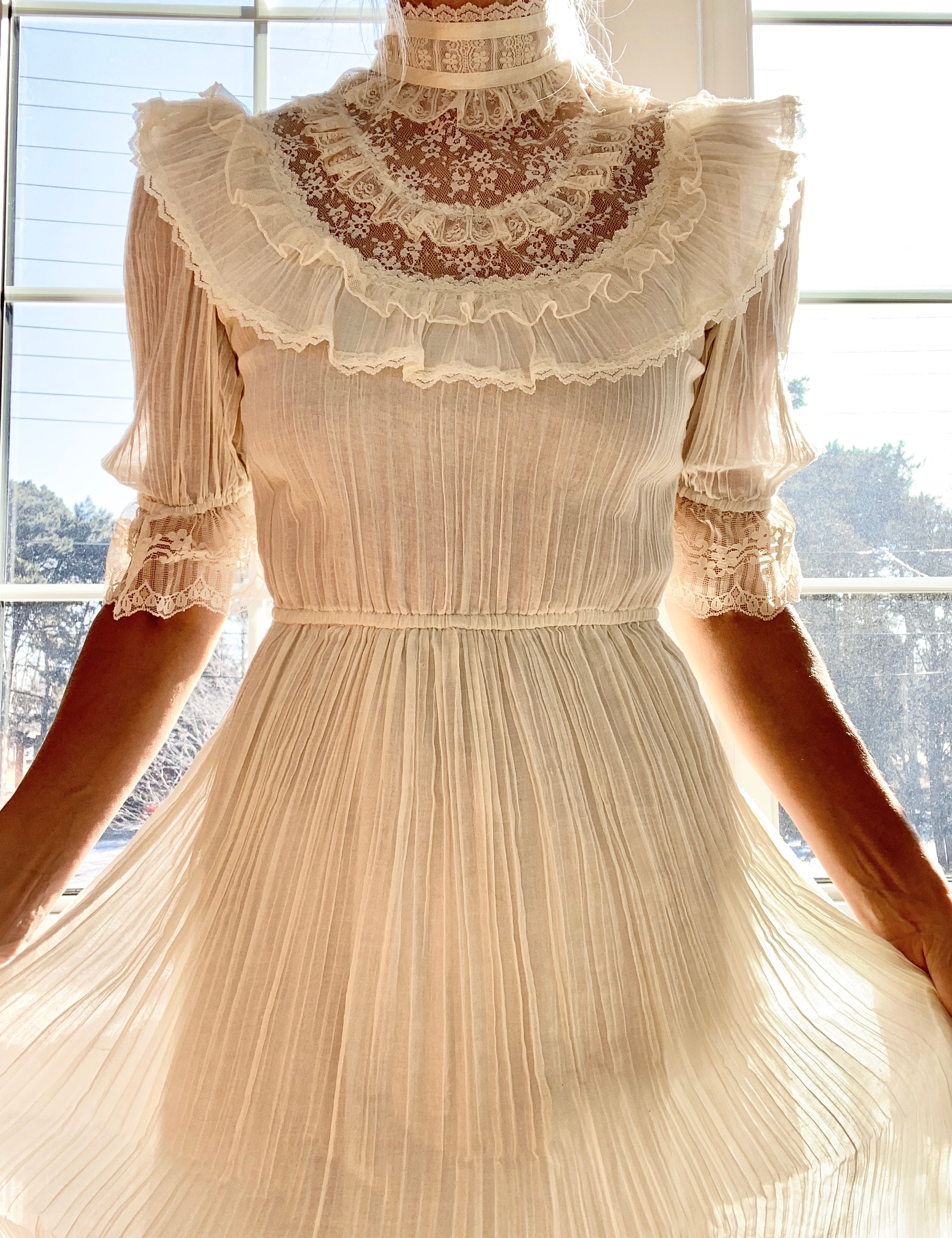 Vintage 1970s Gunne Sax by Jessica San Francisco Pleated Cream Voile and Lace Maxi Dress size 7