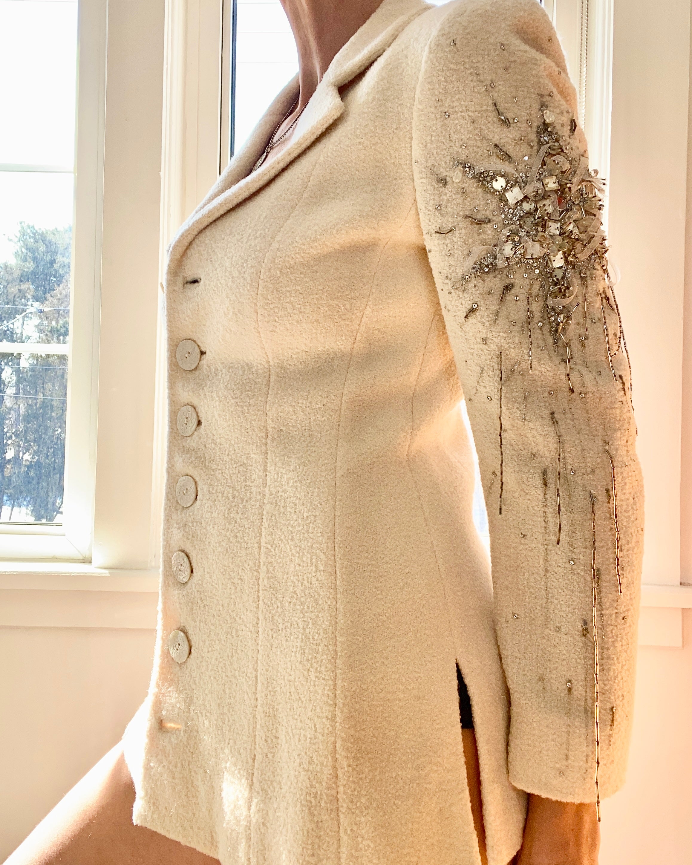 Vintage 1980s Louis Feraud HAUTE COUTURE Cream Boucle Beaded Blazer Ja –  Ardith