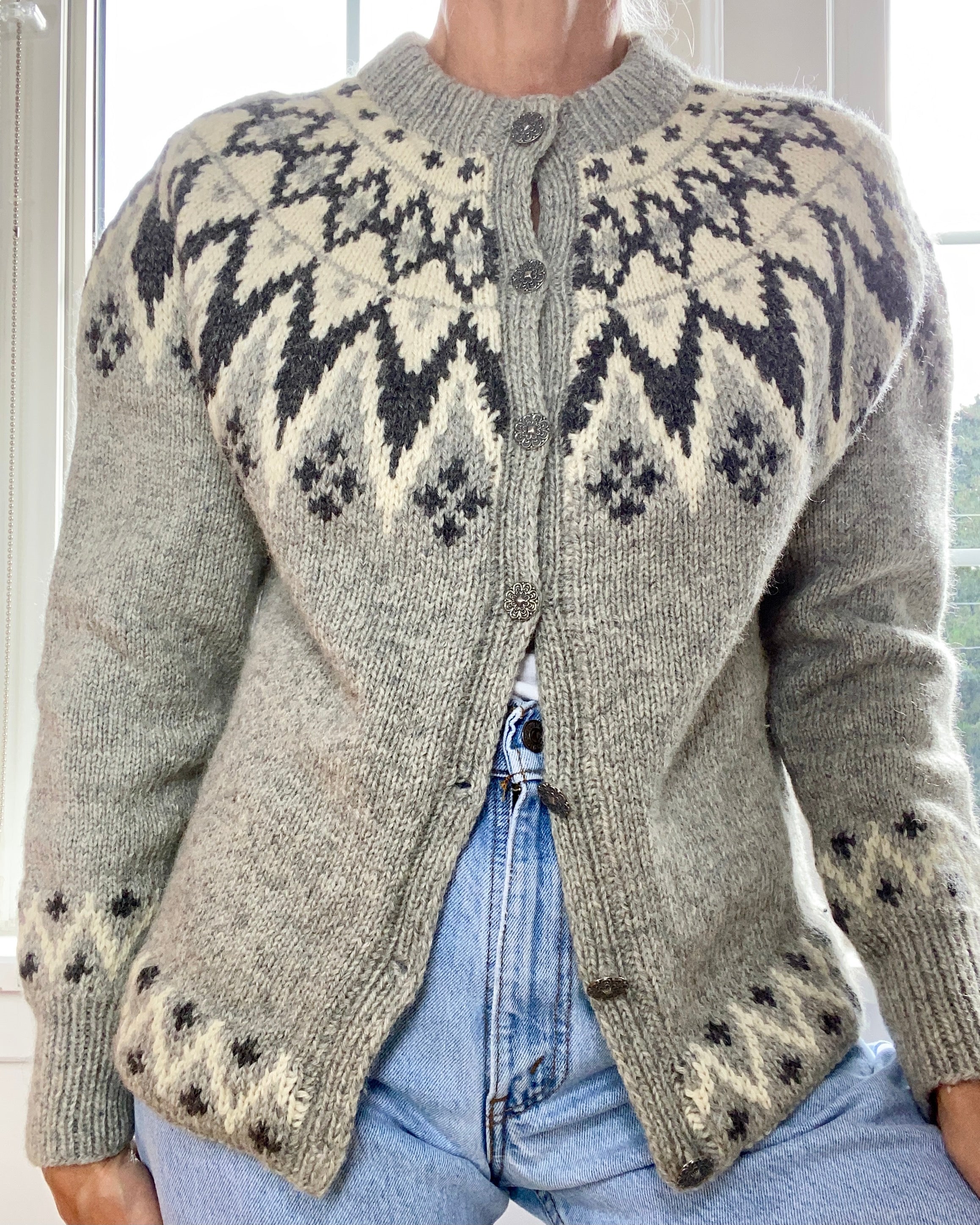 VINTAGE NORSE KNIT Cardigan Handknit in Norway