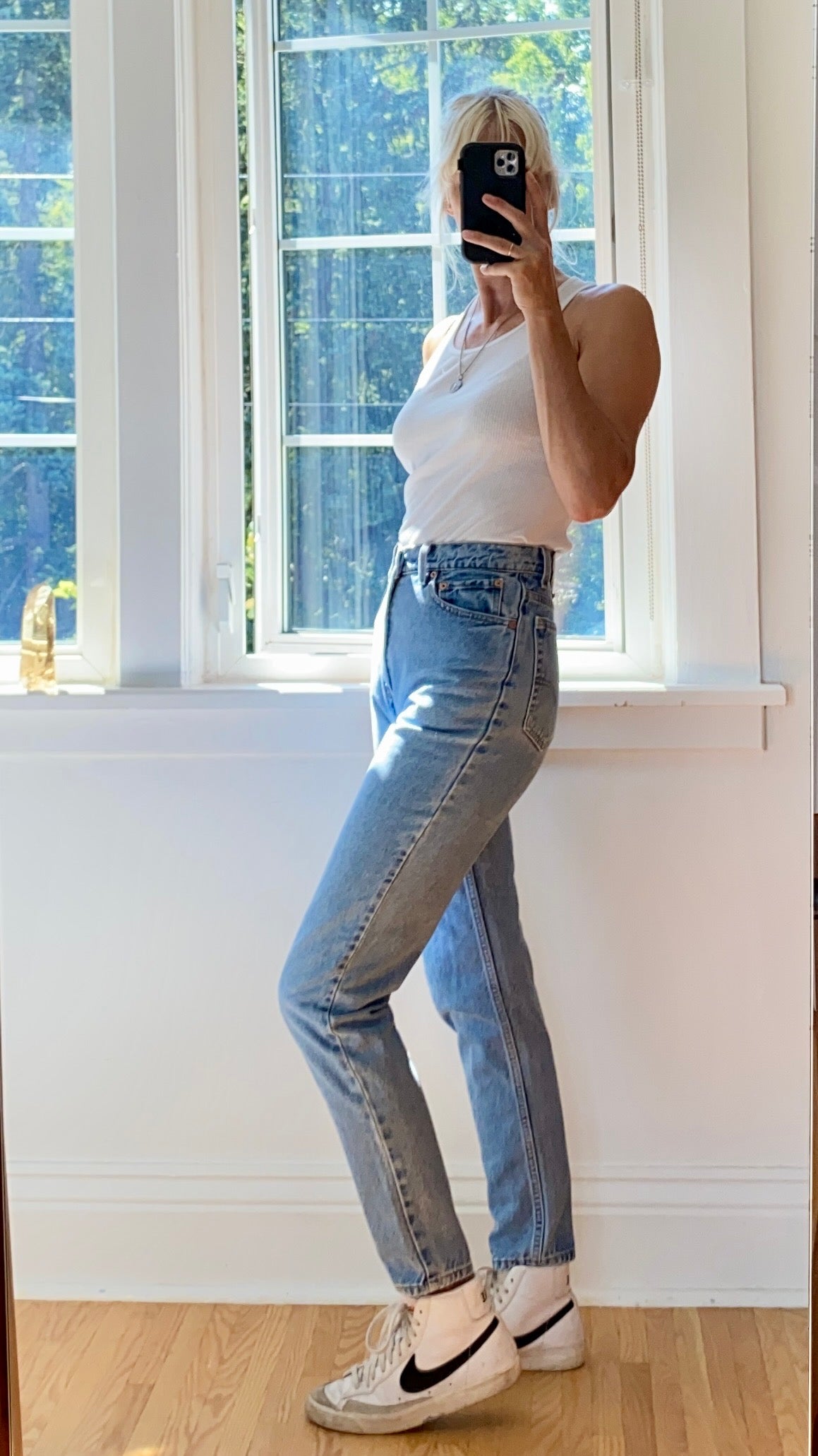 Vintage Levis 512 Light Wash Jeans Slim Fit size 28 USA