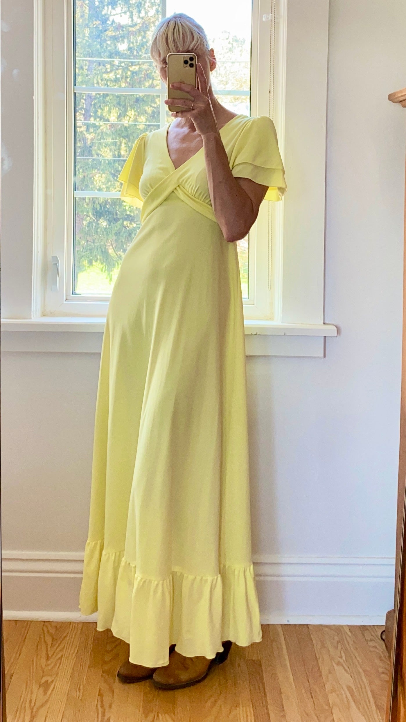 Vintage 1970s Yellow Jersey Ruffle Sleeve Dress