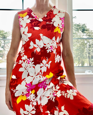 VINTAGE 1960s Hukilau Fashion Hawaiian Floral Red Print Surfer Maxi Dress