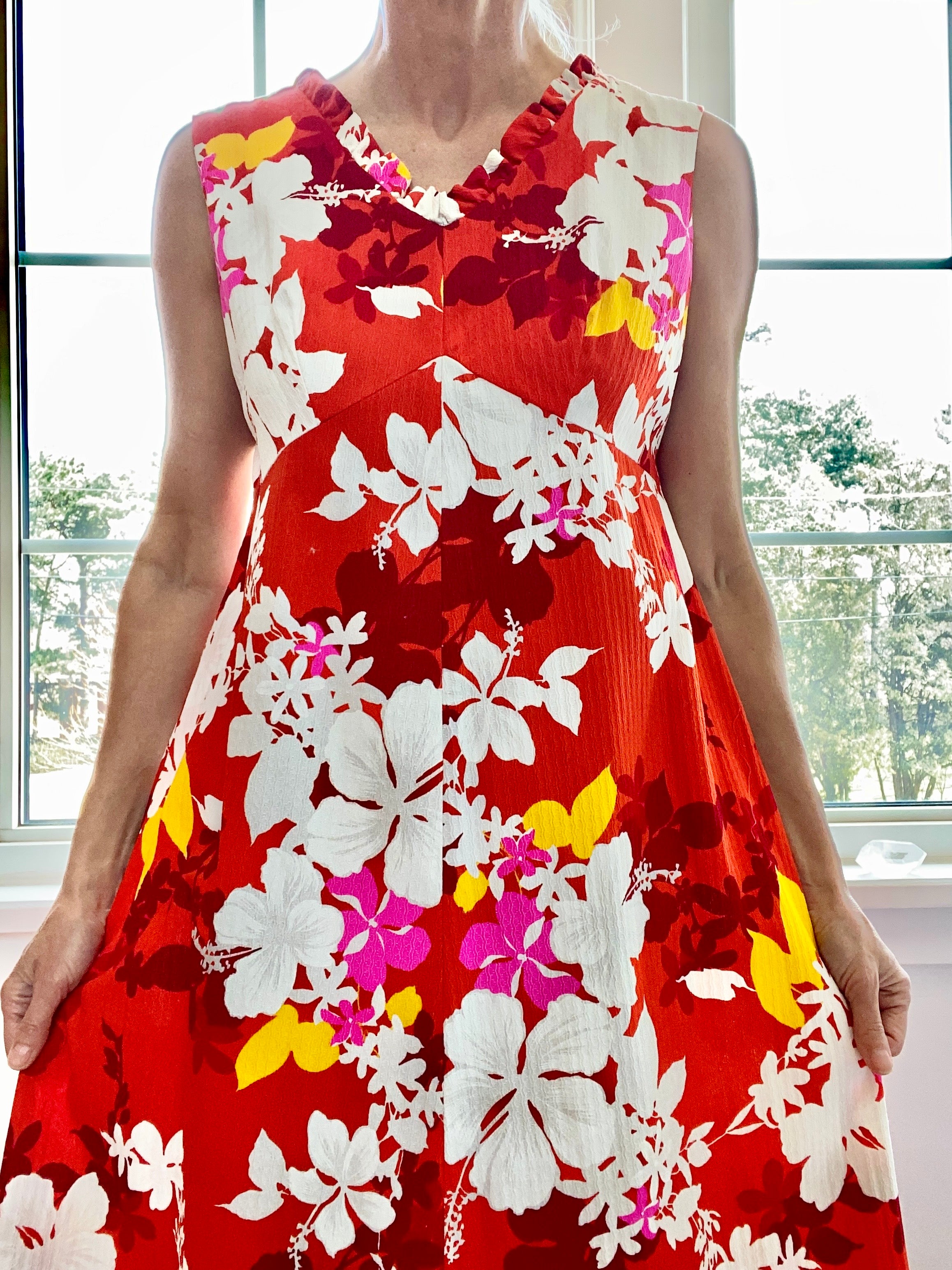 VINTAGE 1960s Hukilau Fashion Hawaiian Floral Red Print Surfer Maxi Dress