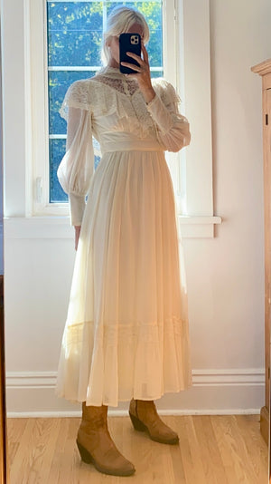 VINTAGE Candy Jones of California Cream Voile and lace Victoriana Dress S