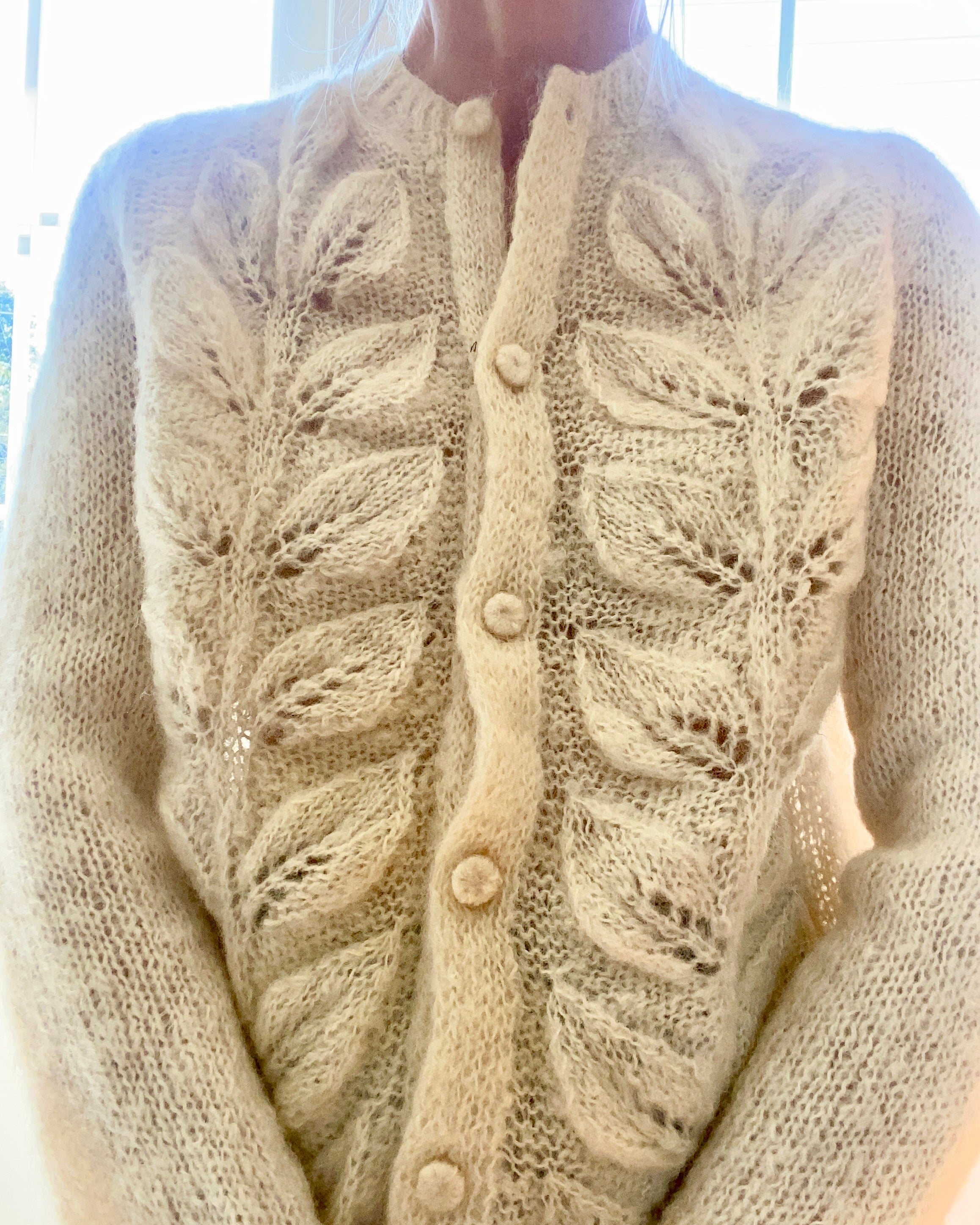 VINTAGE Handknit Wool Ivory Pointelle Sweater