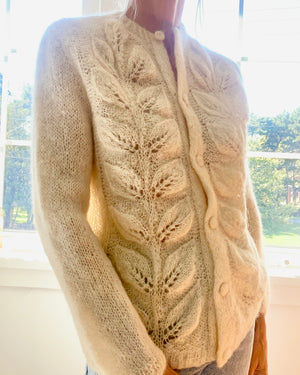 VINTAGE Handknit Wool Ivory Pointelle Sweater