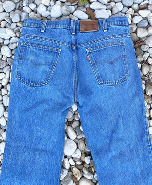 Vintage 1970s Levis Orange Tab Medium to Dark Wash Flare Jeans size 34 to 35