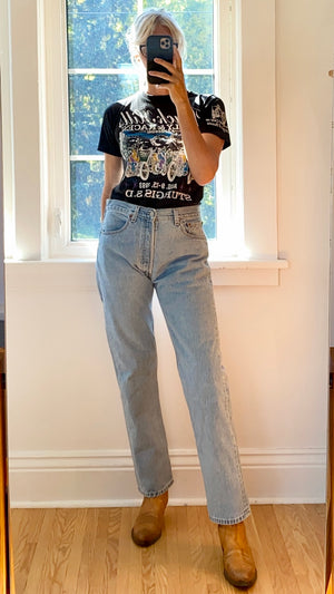 Vintage Levis 501 Light Wash Jeans size 31 to 32
