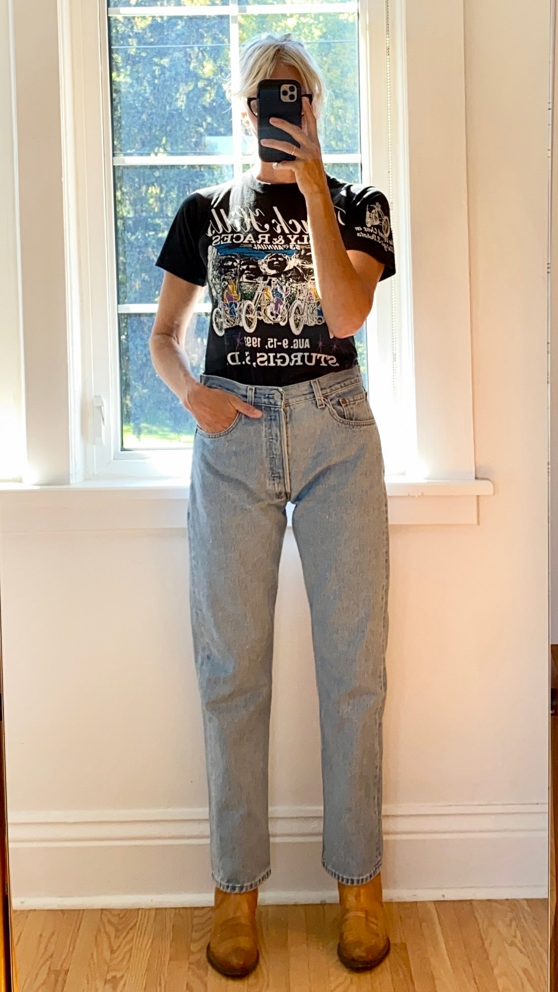 Vintage Levis 501 Light Wash Jeans size 31 to 32