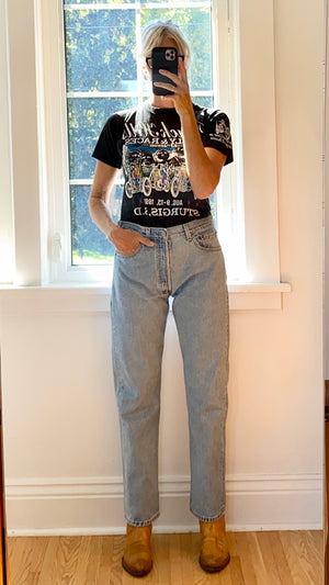 Vintage Levis 501 Light Wash Jeans size 31 to 32
