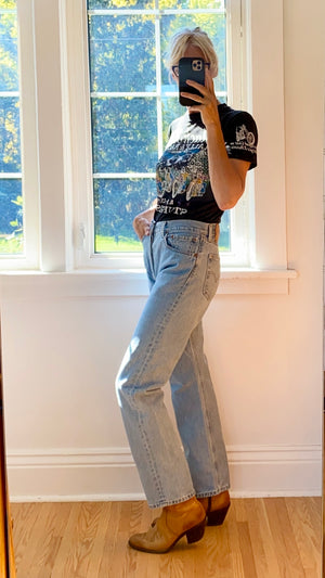 Vintage Levis 501 Light Wash Jeans size 31 to 32