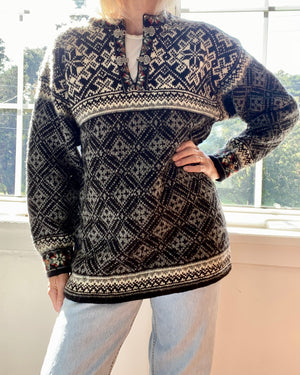 VINTAGE DALE of NORWAY Snowflake Handknit Ski Sweater