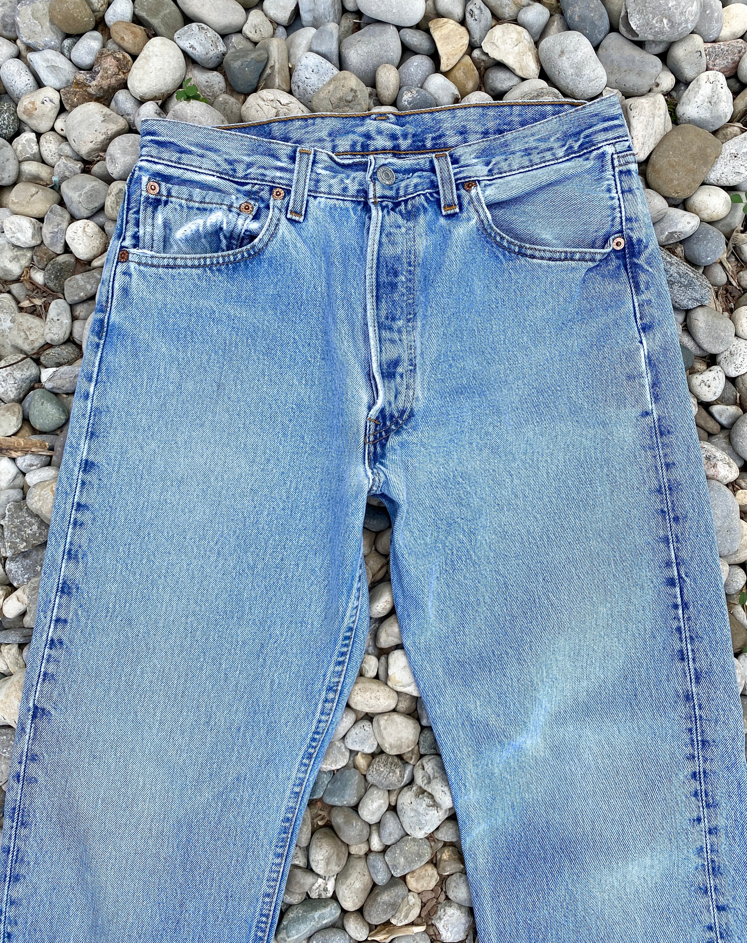 Vintage Levis 501 Light Blue Wash Jeans size 30/31 USA