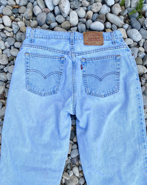 Vintage Levis 550 Light Wash size 32 USA