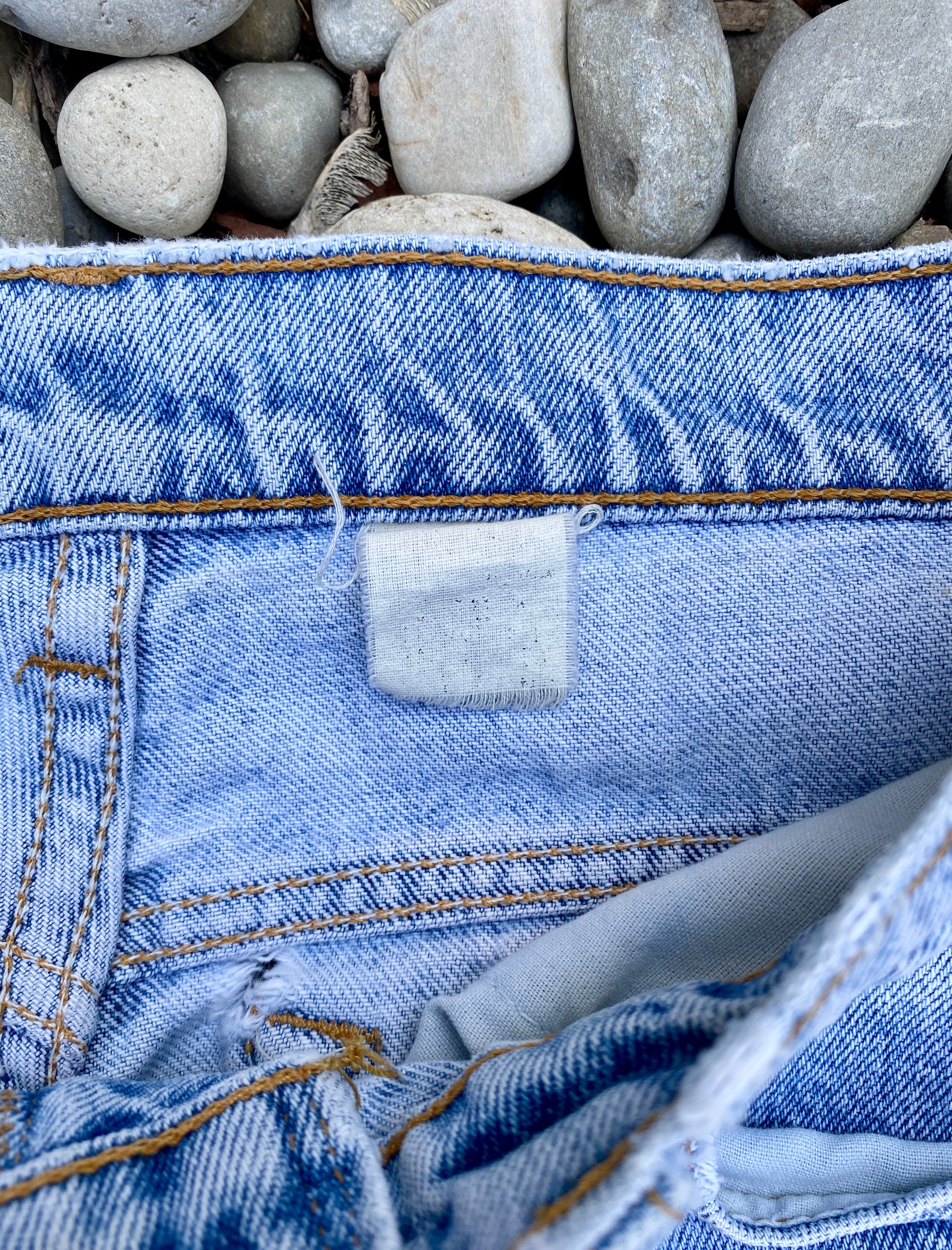 Vintage Levis 550 Light Wash size 28 USA