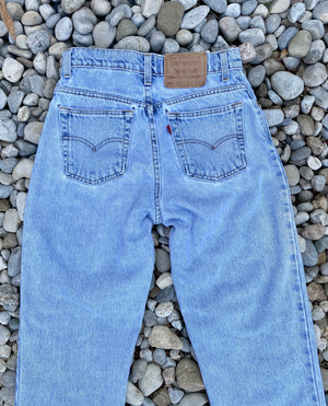 Vintage Levis 550 Light Wash size 28 USA