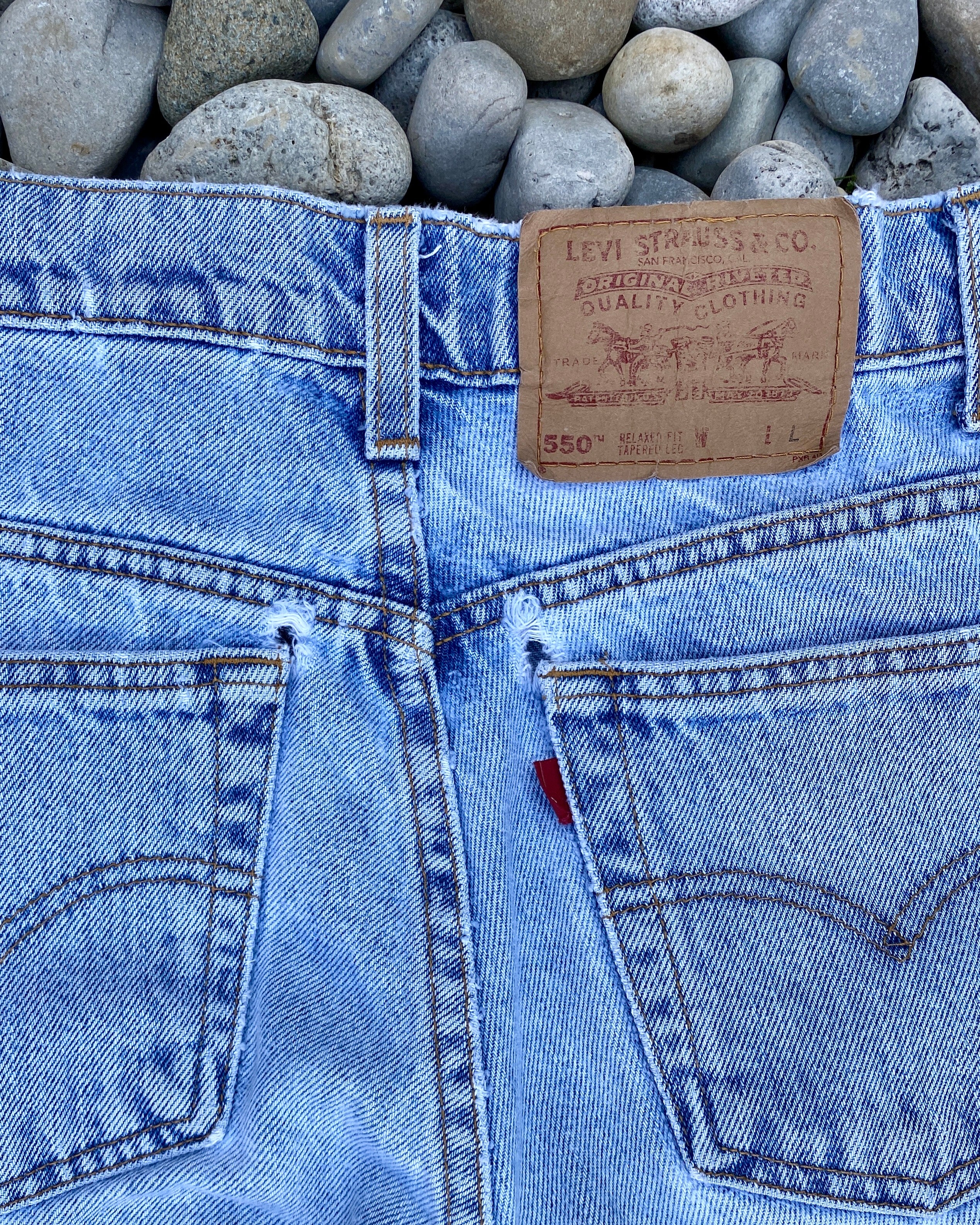 Vintage Levis 550 Light Wash size 28 USA