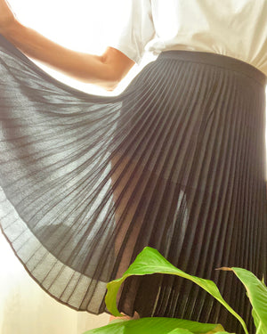 Pre Loved Crepe Accordian Pleated Skirt