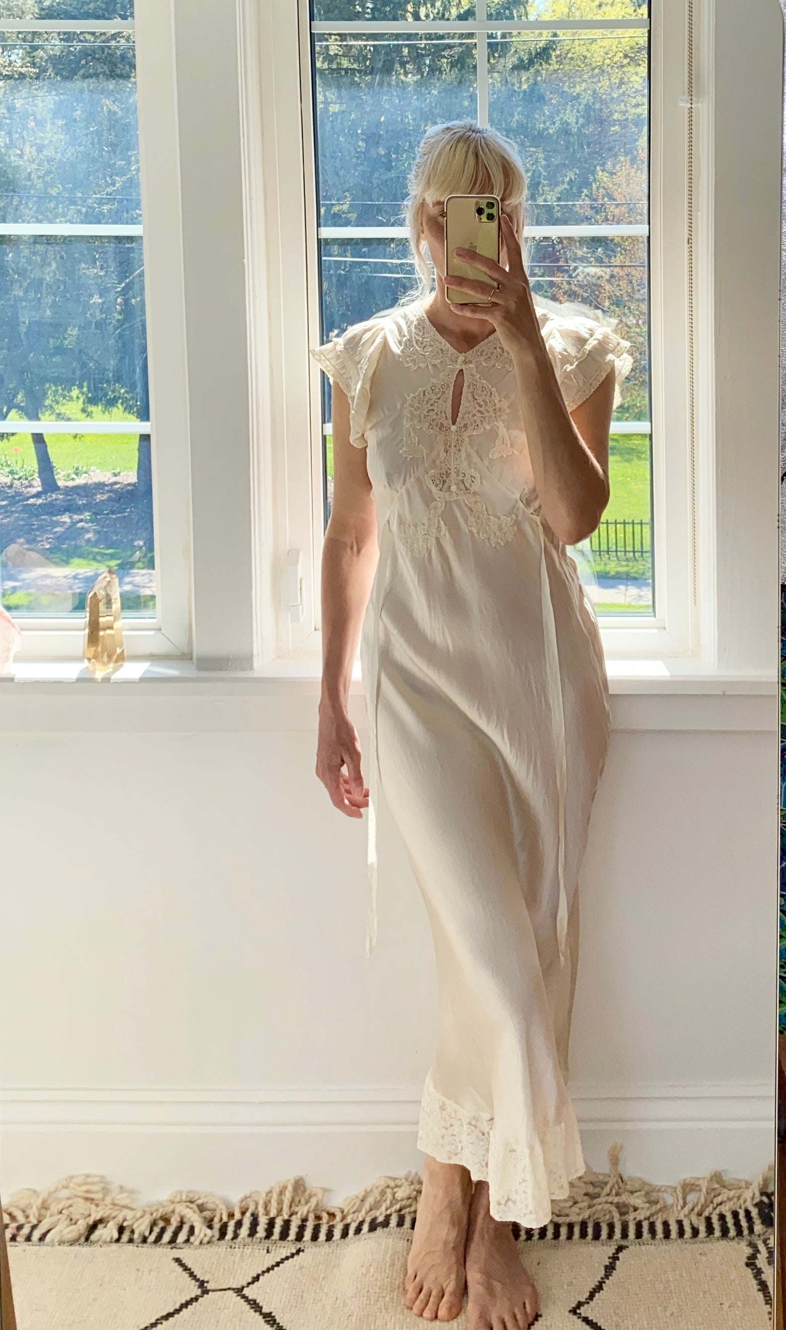 VINTAGE 1930s Silk and Lace Butterfly Sleeve Nightgown