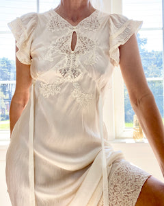 VINTAGE 1930s Silk and Lace Butterfly Sleeve Nightgown