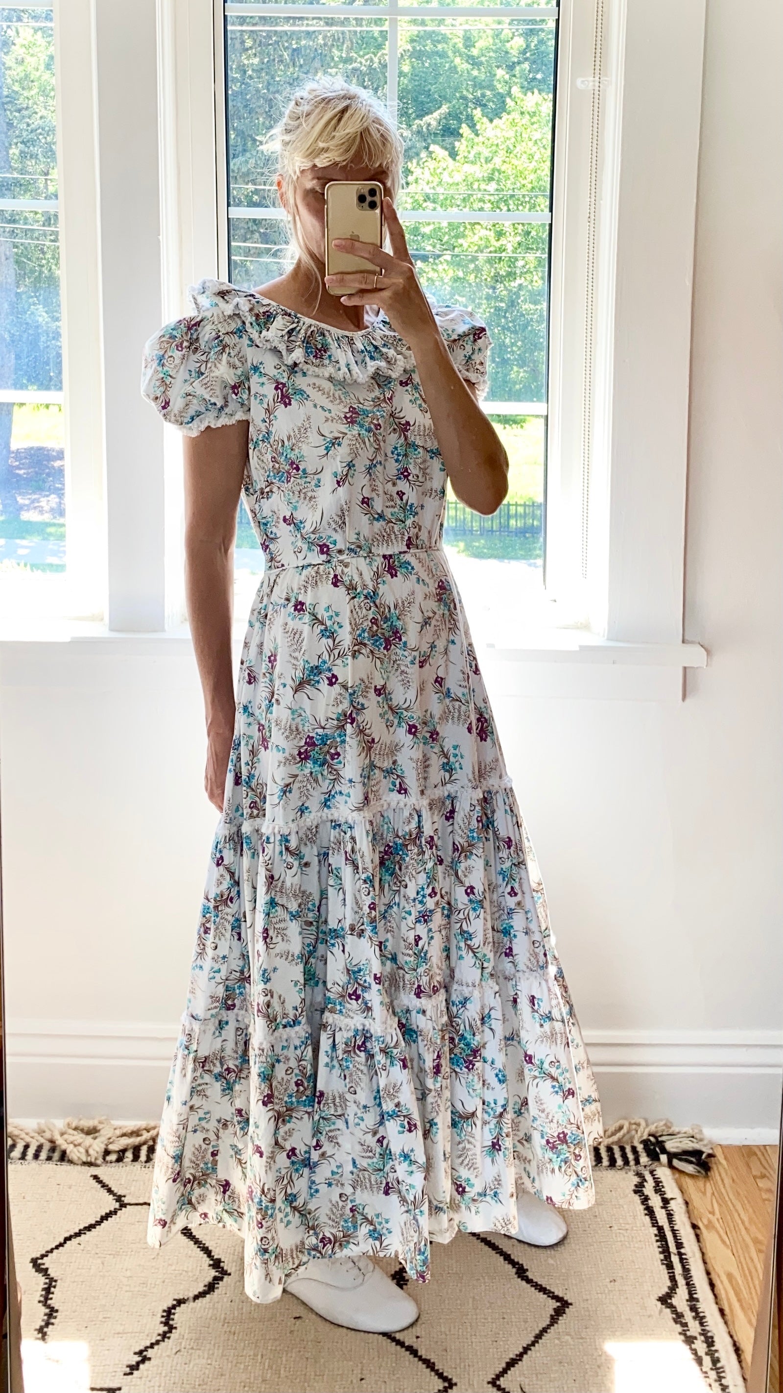 VINTAGE 1940's Cotton Garden Print Dress with lace