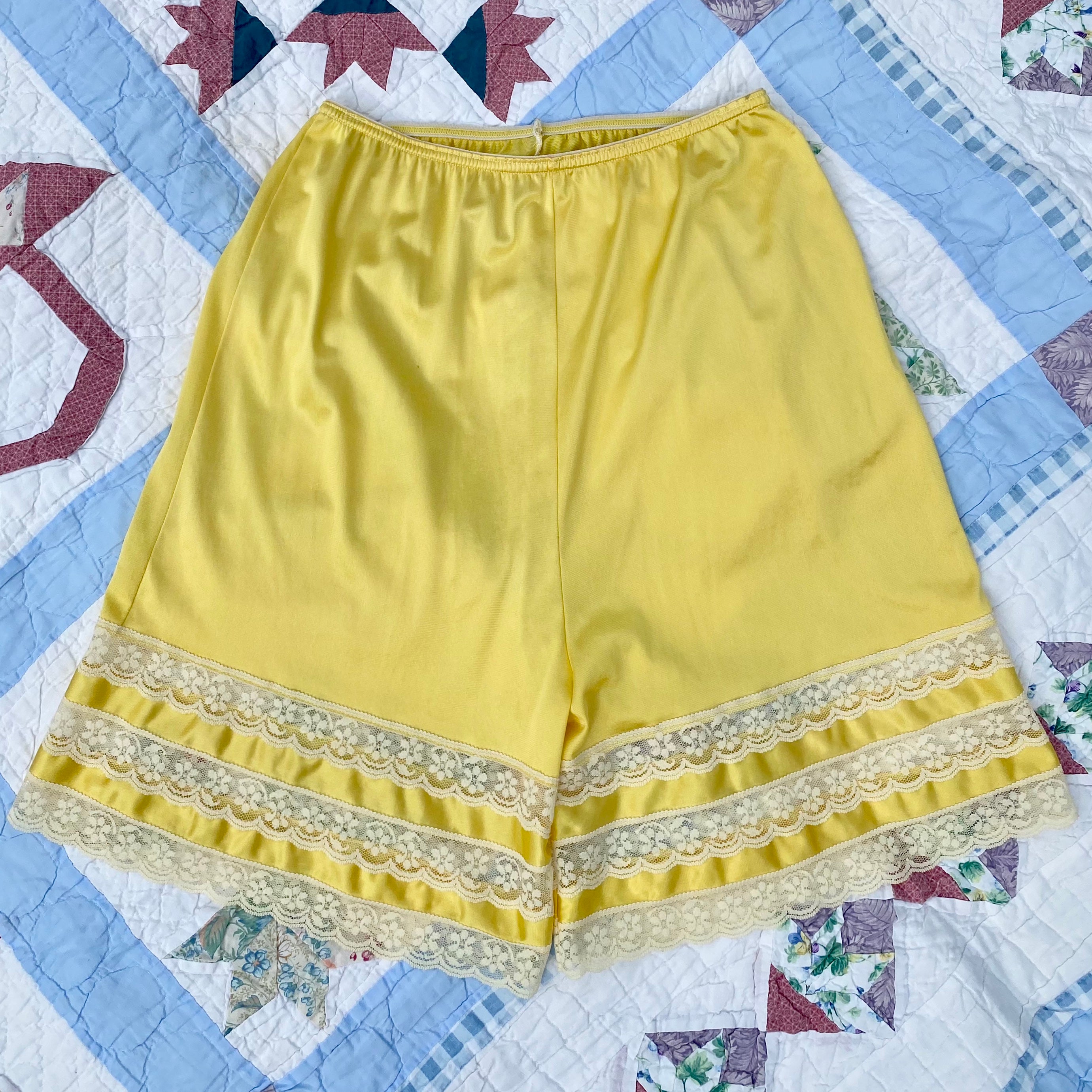 VINTAGE Yellow Lace Bloomers